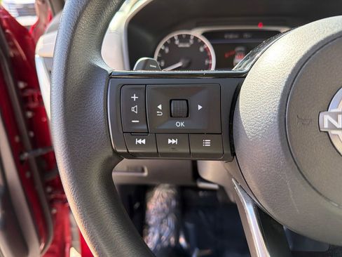 Used 2023 Nissan Rogue SV FWD image 22