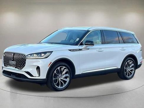 New 2025 Lincoln Aviator 2WD w/ Jet Appearance Package image 2