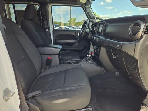 Used 2022 Jeep Wrangler Unlimited Sport w/ Sun And Sound Package AWD/4WD image 32