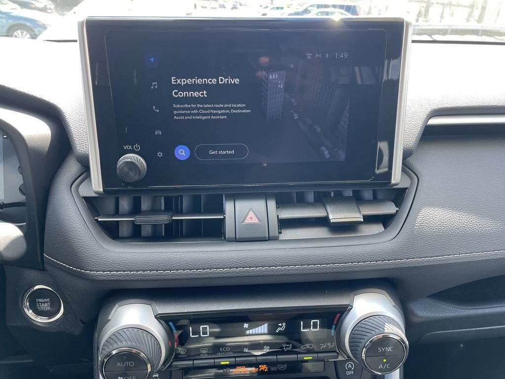 Used 2025 Toyota RAV4 XLE AWD/4WD image 18