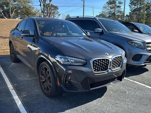 Certified 2025 BMW X4 xDrive30i w/ M Sport Package image 4