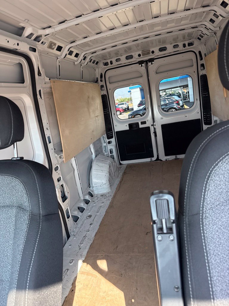 Used 2023 RAM ProMaster 2500 w/ Convenience Group FWD image 24