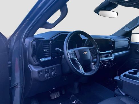 Used 2025 Chevrolet Silverado 1500 LT AWD/4WD image 9