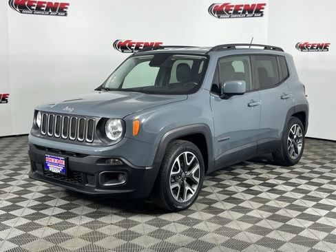 Used 2017 Jeep Renegade Latitude w/ Cold Weather Group image 5