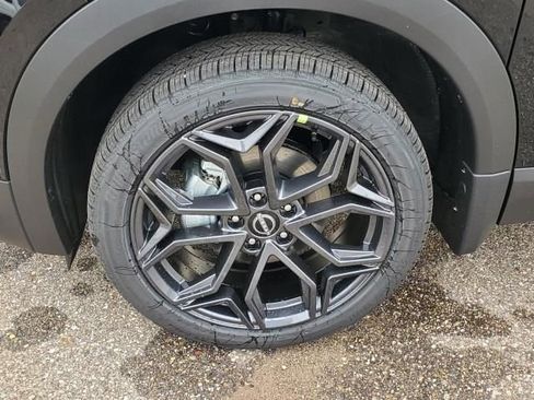 New 2026 Nissan Kicks SR w/ SR Premium Package image 9