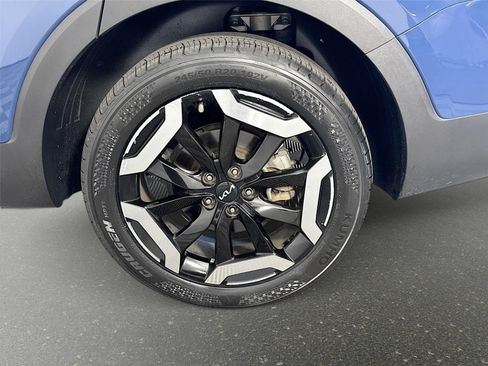 Certified 2024 Kia Telluride EX w/ EX Captain's Chair Package AWD/4WD image 34