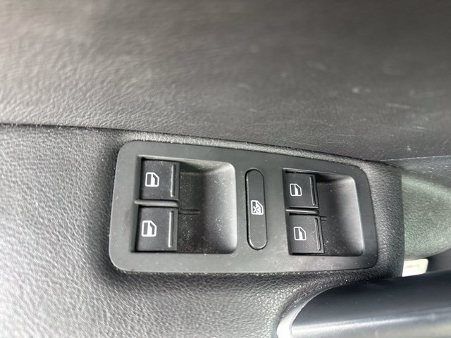 Used 2018 Volkswagen Passat 2.0T SEL Premium FWD image 15