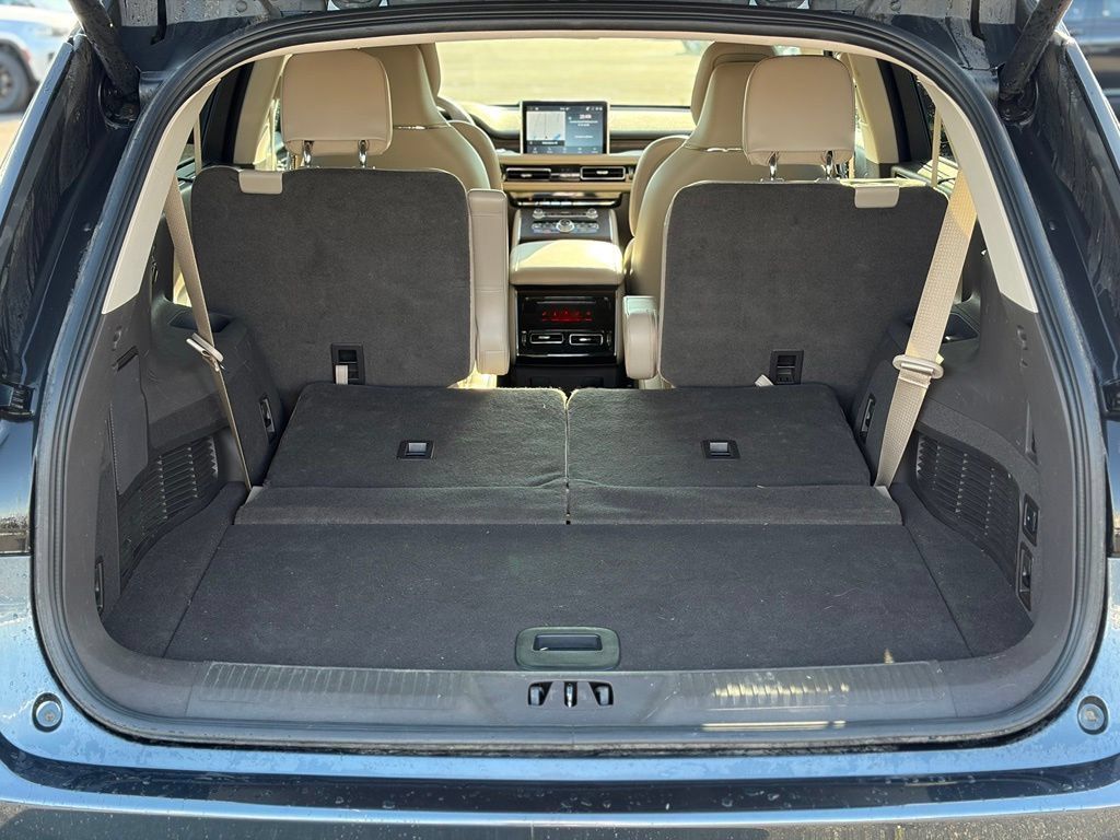 Certified 2023 Lincoln Aviator Reserve w/ Equipment Group 201A AWD/4WD image 10