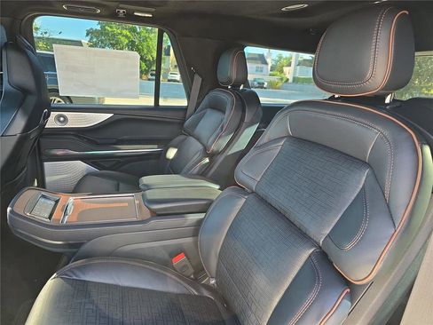 New 2026 Lincoln Navigator Black Label AWD/4WD image 14