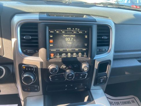 Used 2017 RAM 1500 Classic SLT w/ SLT Plus Dï¿©cor Group image 23