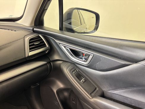 Used 2019 Subaru Forester Limited w/ Popular Package #3 image 27