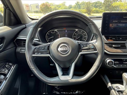 Used 2023 Nissan Altima 2.5 SL image 5