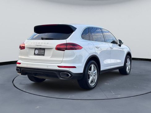 Used 2016 Porsche Cayenne AWD/4WD image 7