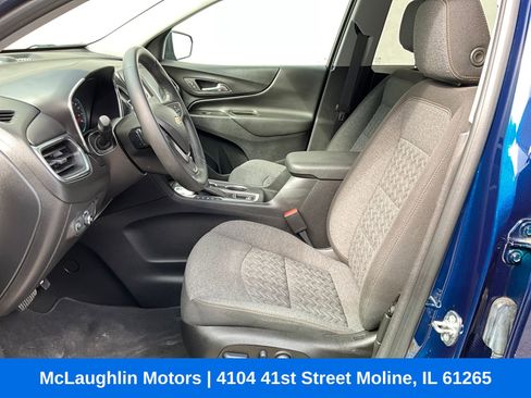 Used 2023 Chevrolet Equinox LT image 2