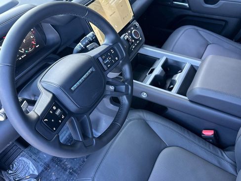 New 2026 Land Rover Defender 110 V8 AWD/4WD image 13
