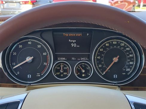 Used 2018 Bentley Flying Spur W12 image 27