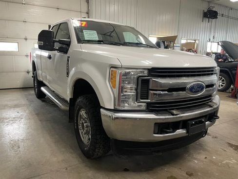Used 2017 Ford F250 XLT image 4
