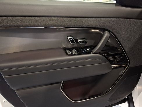 Certified 2023 Land Rover Range Rover Sport SE image 25