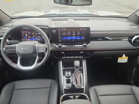 New 2025 Chevrolet Colorado Z71 w/ Midnight Edition image 15