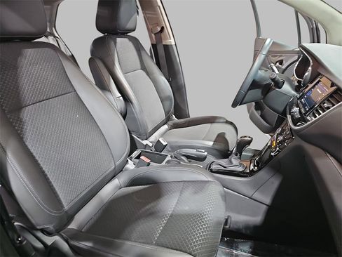 Used 2022 Buick Encore Preferred w/ Safety Package image 10