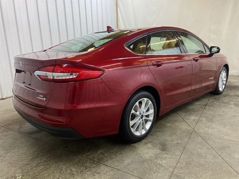 Used 2019 Ford Fusion SE image 6