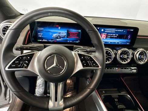 Certified 2025 Mercedes-Benz GLB 250 image 11