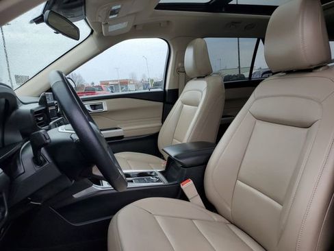 Certified 2024 Ford Explorer XLT w/ Equipment Group 202A image 10