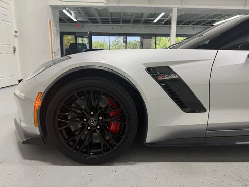 Used 2016 Chevrolet Corvette Z06 w/ 3LZ Preferred Equipment Group image 8