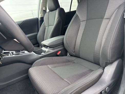 Used 2025 Subaru Outback Premium image 8