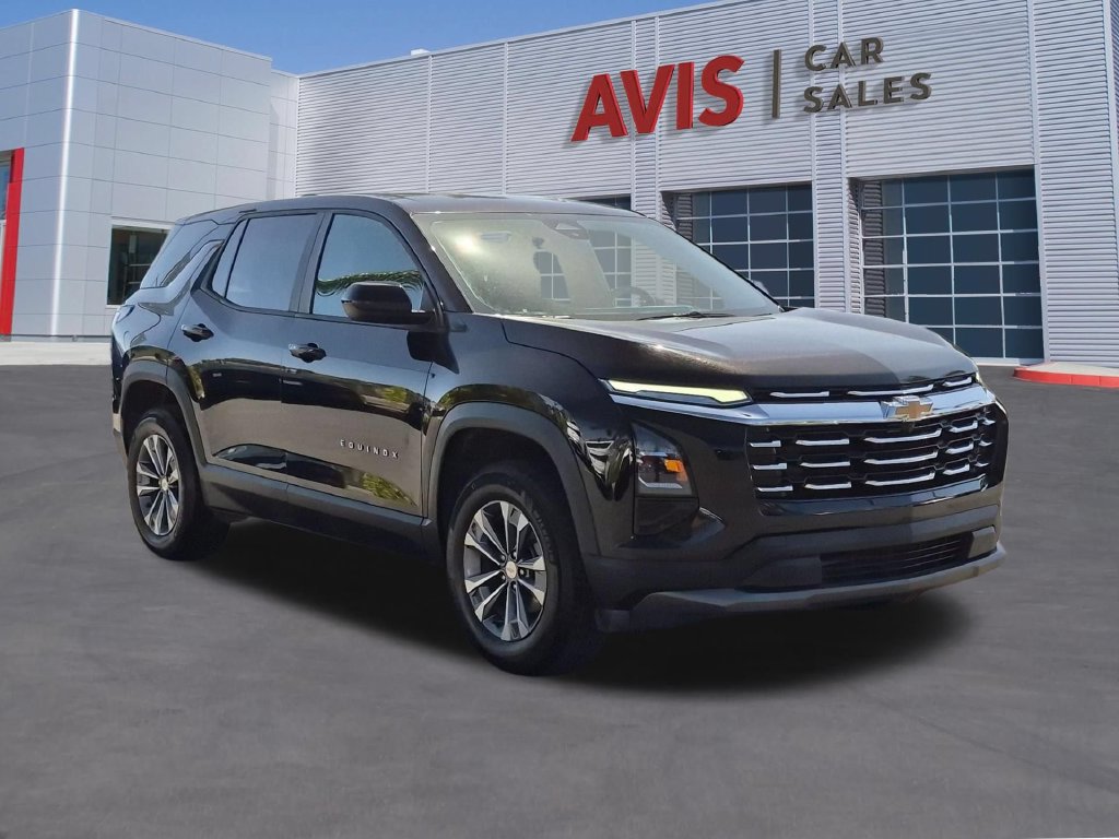 Used 2025 Chevrolet Equinox LT AWD/4WD image 3