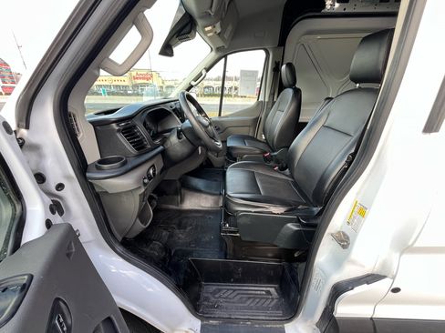 Used 2022 Ford Transit 250 Medium Roof image 12