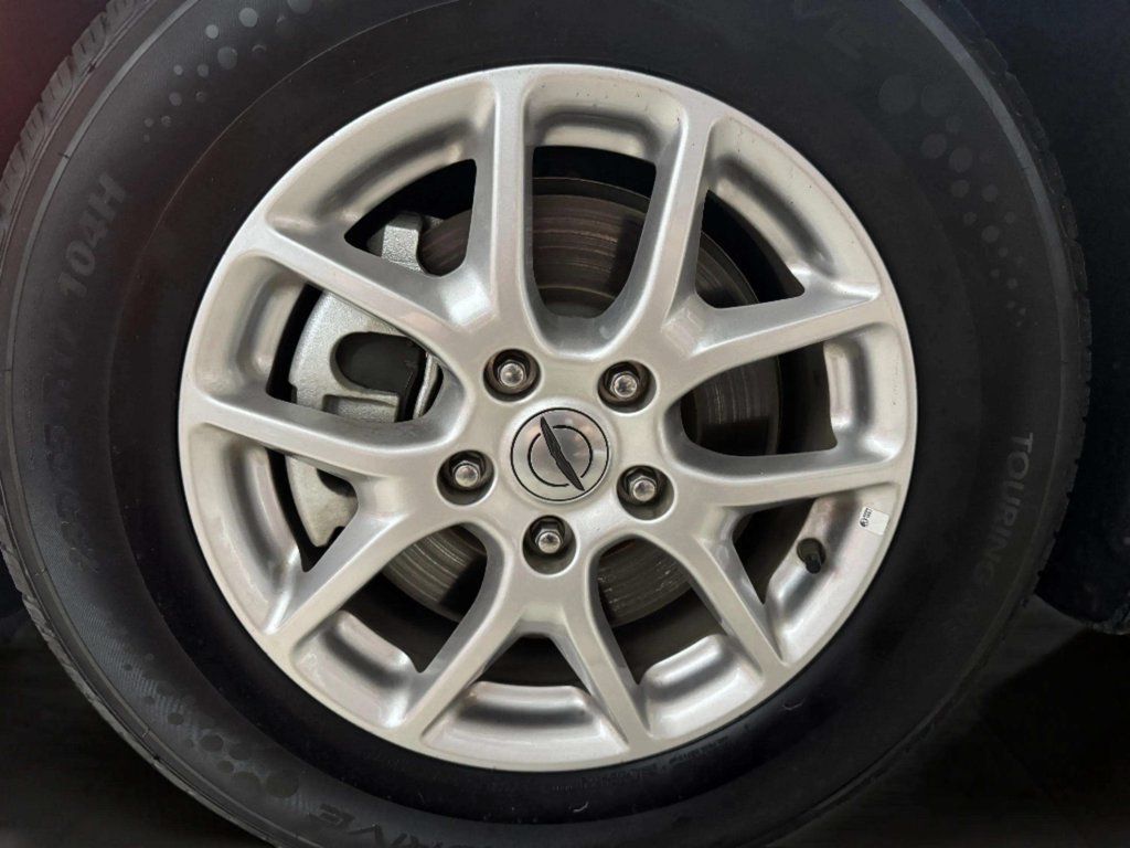 Used 2025 Chrysler Pacifica Select FWD image 30