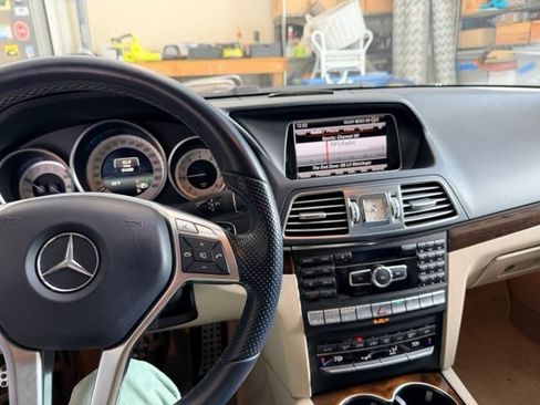 Used 2015 Mercedes-Benz E 400 Cabriolet image 4