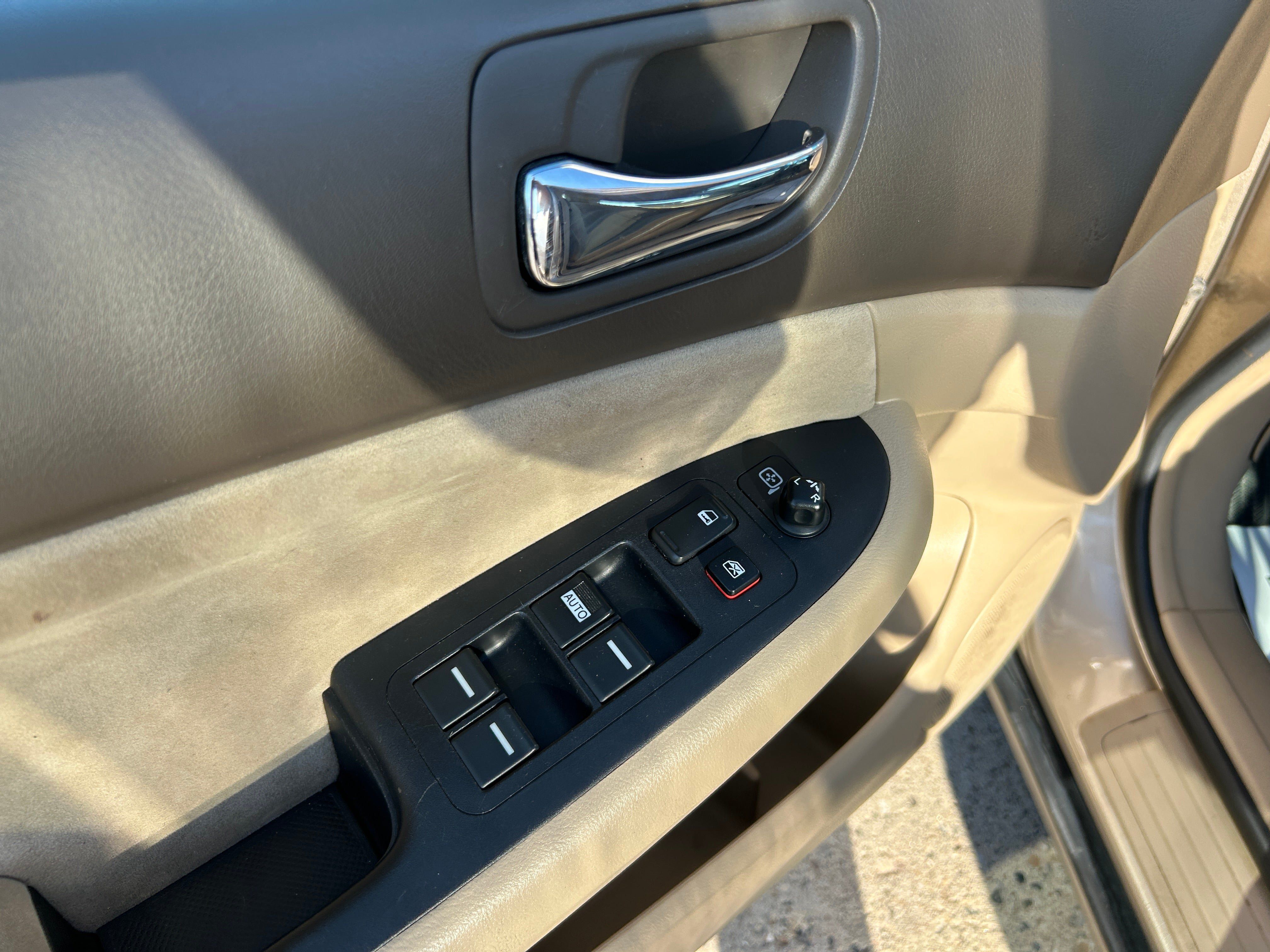 Used 2004 Honda Accord LX image 14