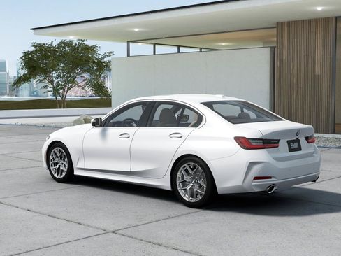 Used 2026 BMW 330i Sedan RWD image 2
