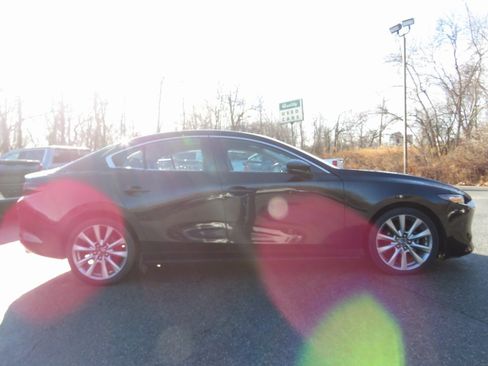 Used 2020 MAZDA MAZDA3 Sedan w/ Select Package image 5