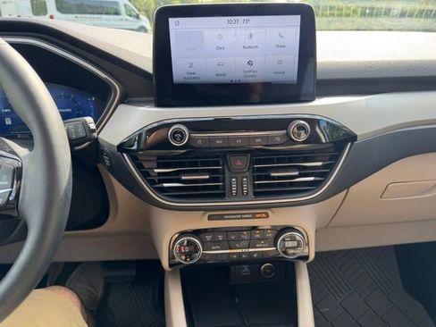 Used 2021 Ford Escape SEL w/ Technology Package FWD image 29