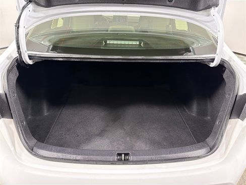 Used 2025 Toyota Corolla SE image 18