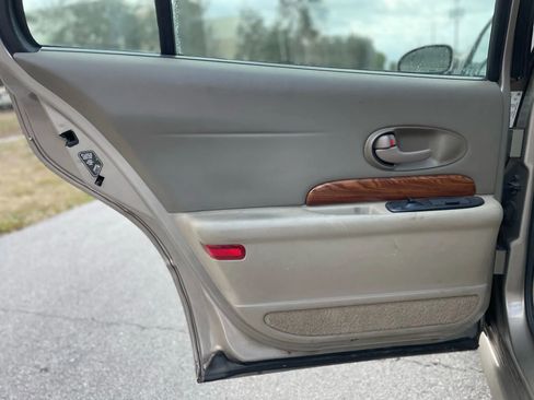Used 2000 Buick Le Sabre Custom w/ Prestige Opt Pkg image 29