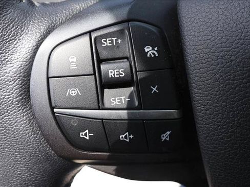 Used 2020 Ford Explorer XLT w/ Equipment Group 202A AWD/4WD image 14