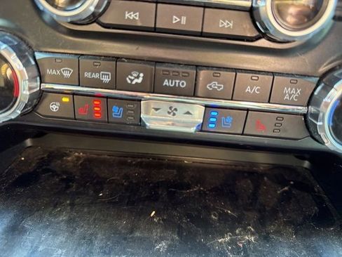 Used 2021 Ford F150 Lariat w/ Equipment Group 502A High image 28