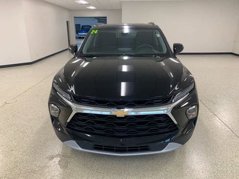 Used 2024 Chevrolet Blazer LT w/ Convenience Package FWD image 2