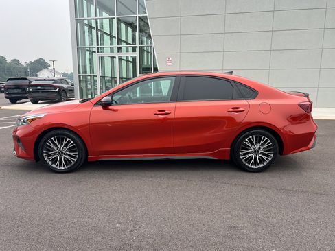 Used 2022 Kia Forte GT-Line w/ GT-Line Premium Package FWD image 2
