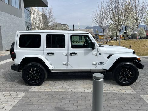 Used 2025 Jeep Wrangler Sahara w/ Safety Group image 6