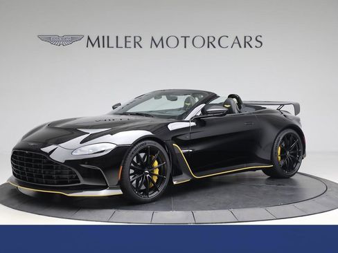 Used 2023 Aston Martin V12 Vantage Roadster image 1
