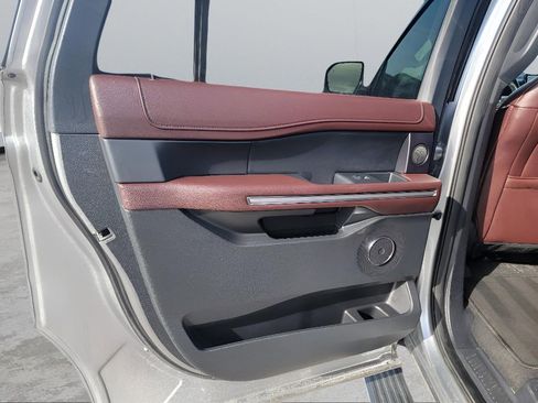 Used 2024 Ford Expedition Max Limited image 26