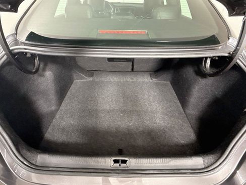 Used 2015 Chrysler 200 S w/ Comfort Group FWD image 17