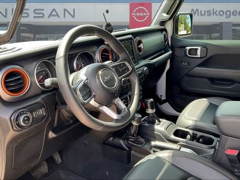 Used 2020 Jeep Gladiator Mojave AWD/4WD image 17