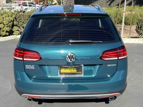 Used 2019 Volkswagen Golf Alltrack S image 12