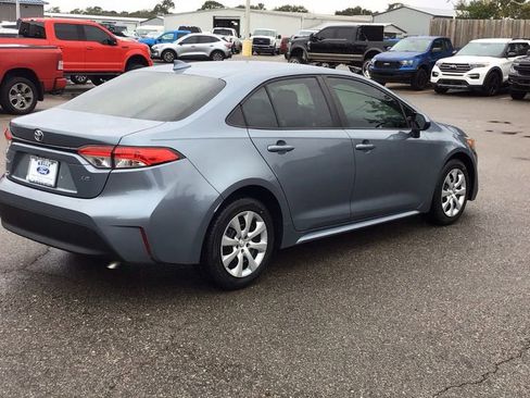 Used 2023 Toyota Corolla LE image 5